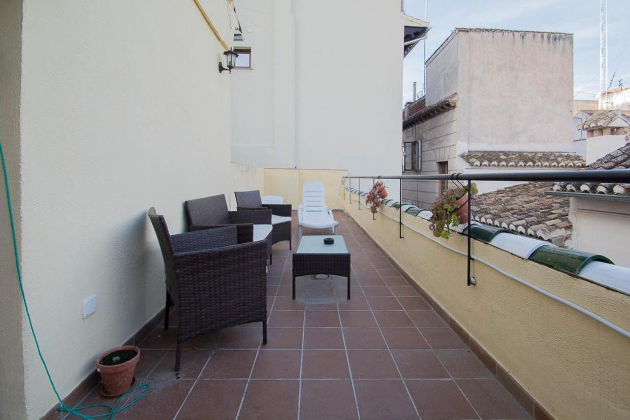 Realejo Atico Con Terraza Apartment Granada Luaran gambar